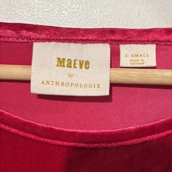 Maeve Candace long sleeve velvet top in hot pink - size extra small - Picture 7 of 7
